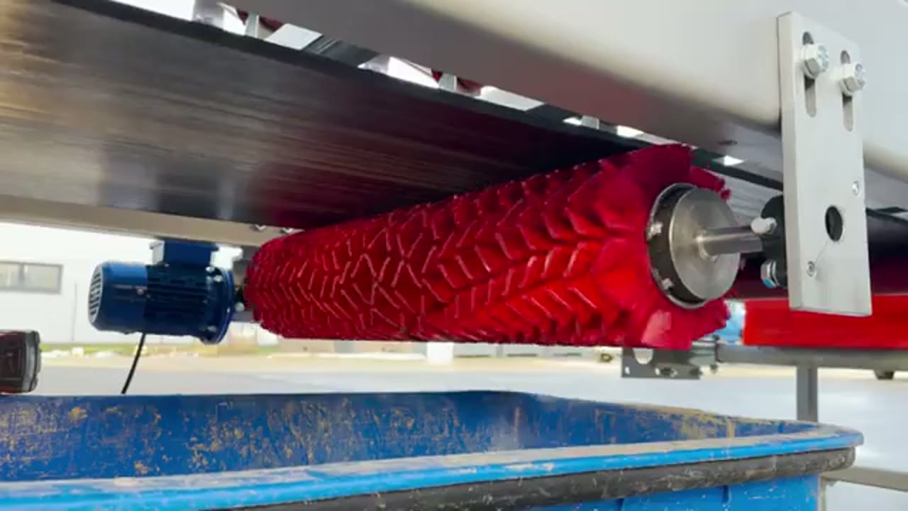 PUCEST: Lower Belt Scraper Roller video frame