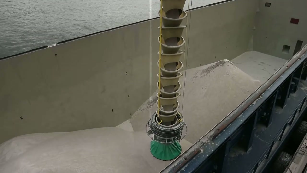 Cascade Chute Loading at 500 Tonnes per Hour video frame